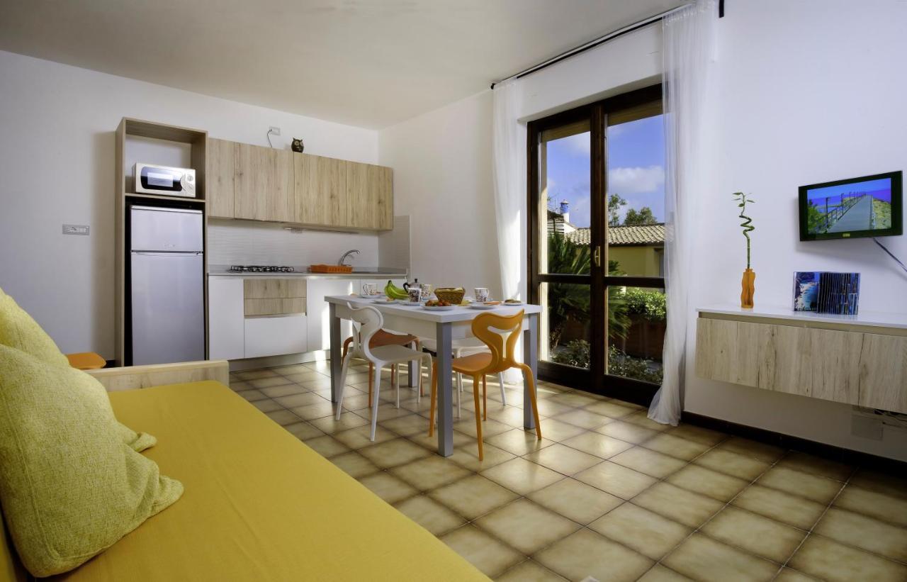 Residence Appartamenti Caffarena Арбатакс Экстерьер фото